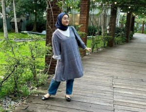 Oriza Violinar, Putri Harry Kahitna yang Tetap Tegar Meski Tangan Diamputasi