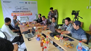 Sinergi BMH-PT Visi Inklusi dan Yayasan Raudhatul Makfifin Hadirkan Mesin Produksi Alquran Braille
