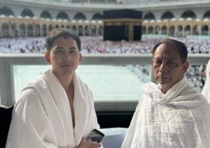 Sempat Berseteru 22 Tahun, Kiki Farell dan Sang Ayah Berdamai dengan Umrah ke Tanah Suci