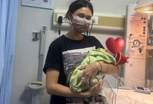 Cerita Nana Mirdad Temukan Bayi di Semak Dekat Rumah