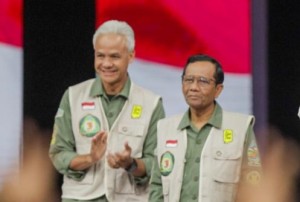 Gaya Ganjar-Mahfud: Kemarin Ala Top Gun, Sekarang Bak Pecinta Alam