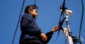 Newton dari Gaza, Bocah 15 Tahun 'Temukan' Listrik untuk Penerangan Tenda Pengungsian