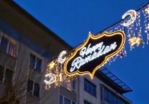 Perdana, Frankfurt Terangi Jalan Utama dengan Dekorasi Lampu Ramadhan