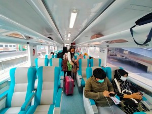 11 Kereta Api Tambahan Dioperasikan KAI Daop 8 pada Arus Mudik Lebaran 2024