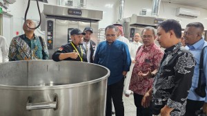 Pastikan Fasilitas Layanan Jemaah Lansia, Menag Tinjau Hotel dan Dapur Madinah