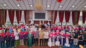 Wali Kota Manado Lepas Keberangkatan 241 Jemaah Haji, Tiap Orang Dapat Dana Tali Kasih Rp1 Juta