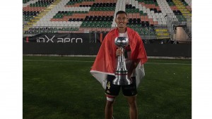 Jay Idzes, Bintang Timnas Indonesia yang Mengantar Venezia Promosi ke Serie A