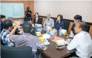 Telusuri Lokasi Makam Mantan Gubernur Militer di Surabaya, Keluarga Jepang Temui Sejarawan Unesa