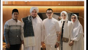 7 Artis Berangkat Haji Bareng Pasangan, Ibadah Jadi Makin Romantis