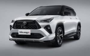 Hemat BBM & Pajak? Toyota Yaris Cross HEV Jawabannya!