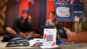 Transaksi QRIS Aman & Nyaman dengan BRIMerchant