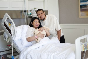 Via Vallen Sambut Anak Pertama Melalui Persalinan Caesar di National Hospital
