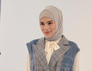 Davina Karamoy Putuskan Mualaf Usai Merasakan Keajaiban Surah Al-Isra