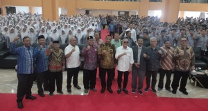 Mendag Zulhas Uji Coba Makan Siang Gratis di  Smamda Surabaya