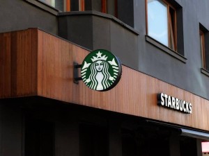 Rugi USD13 Miliar, Starbucks di Titik Penurunan Kritis Efek Aksi Boikot