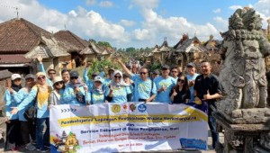 Ubaya Ajak Desa Binaan Belajar Manajemen Wisata ke Desa Penglipuran Bali