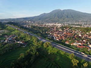 Pacu Pertumbuhan Ekonomi Indonesia, PT JTT Tingkatkan Arus Kendaraan di Trans Jawa