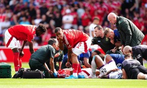 Pemain Bintang Premier League Alami Cedera Mengerikan 10 Menit di Awal Musim