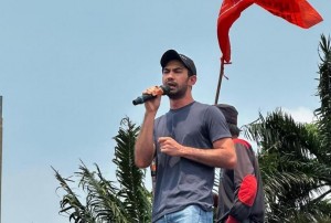 Orasi di Demo Kawal Putusan MK, Reza Rahadian: Ini Bukan Negara Milik Keluarga Tertentu!