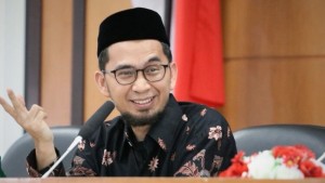 Ustaz Adi Hidayat Serukan Penghentian Polemik Nasab, Ajak Diskusi Ilmiah