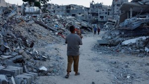 Puluhan Warga Gaza Tewas dalam Serangan Israel, Vaksinasi Polio Anak Terus Berjalan