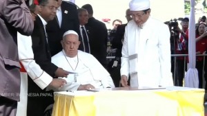 Ulama hingga Pejabat RI Sambut Paus Fransiskus di Masjid Istiqlal