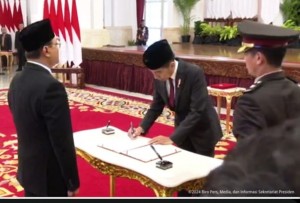 Dilantik Presiden, Gus Ipul Resmi Gantikan Risma Jadi Mensos