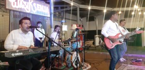 Emil Dardak Gandeng Band Beredar Rilis Ulang Single Bidadariku dan Dialah