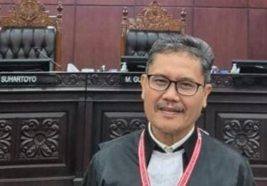 Kenapa Nama Gus Dur Harus Dipulihkan?