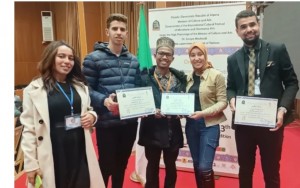 2 Kaligrafer Santri Raih Prestasi Internasional di Brunei dan Aljazair