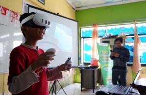 Mitigasi Bencana untuk Siswa SD, Dosen UMSurabaya Kembangkan Media Pembelajaran Terintegrasi Virtual Reality