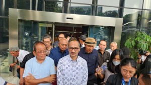 Terkini! Abraham Samad Cs Tagih Penyelidikan Kasus Keluarga Jokowi