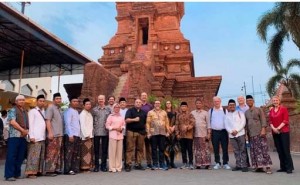 Akademisi Internasional Kunjungi Menara Kudus, Saksikan Akulturasi Islam dan Budaya Lokal