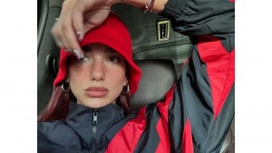 Dua Lipa Sudah Tiba di Jakarta, Minta Maaf ke Fans Pembatalan Konsernya