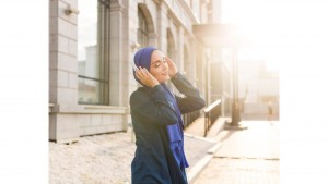 Tips Cegah Bercak Hitam Akibat Paparan Sinar Matahari