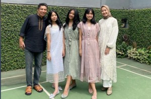 Begini Cara Alya Rohali Ajarkan Nilai-Nilai Agama ke Anak