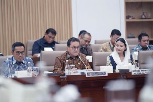 Raker dengan DPR RI, Mendag Budi Santoso Bongkar 3 Program Sakti Kemendag 2025