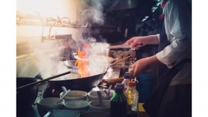 Berburu Makan Siang di Kawasan Gondangdia, Banyak Makanan Enak dan Legend