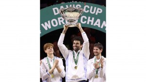 Italia Kembali Rebut Piala Davis, di Final Jannik Sinner dan Matteo Barretteni Bermain Gas Poool