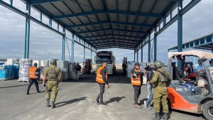 UNRWA Setop Pengiriman Bantuan ke Gaza Melalui Perlintasan Israel, Keamanan Jadi Alasan Utama