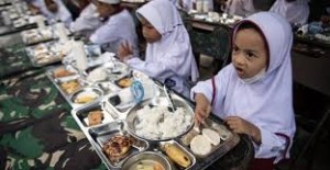 Menteri Pemberdayaan Masyarakat Tegaskan Makanan Bergizi Rp10.000/Porsi Telah Disimulasi Matang