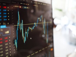 Outlook 2025, Ekonom: Ekonomi Global dan Nasional Hadapi Ketidakpastian