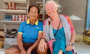 Kisah Sarah, Bule Inggris yang Pindah ke Lombok di Usia 56 Tahun untuk Slow Living