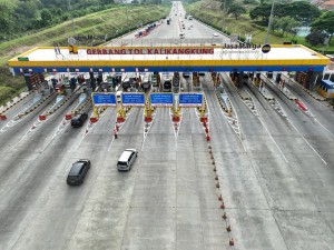 Libur Nataru, Volume Lalu Lintas Melonjak di Sejumlah Gerbang Tol Trans Jawa