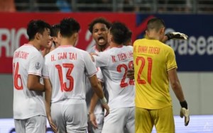 Kalah dari Vietnam di Leg 1 Semifinal Piala AFF 2024, Pelatih Singapura Sebut Timnya Gak Beruntung