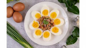 5 Makanan Ringan Bagus untuk Kurangi Nyeri saat Haid