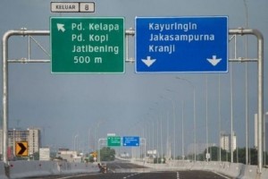 Arti Dibalik Wana Hijau dan Biru Pada Papan Penunjuk di Jalan Tol yang Jarang Diketahui