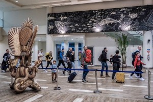 Kemenpar Sambut Wisman Pertama 2025 di Jakarta, Bali dan Kepulauan Riau