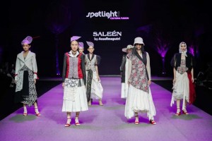 Pesona Puspa Arunika, Hasil Eksplorasi Batik Cirebon Simbol Keanggunan