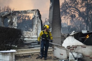 Selebritis Hollywood Kehilangan Rumah Akibat Kebakaran di Los Angeles